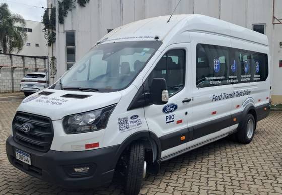 FORD TRANSIT 2.0 ECOBLUE DIESEL MINIBUS 17+1 L4H3 AUTOMÁTICO